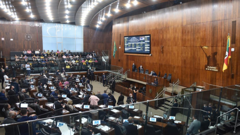 PL da Regionalização do Saneamento foi aprovado por 35 votos favoráveis e 16 contrários.