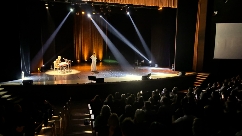 ZIzi Possi apresenta o espetáculo "Choro das Águas", no Teatro da Univates, no Vale do Taquari